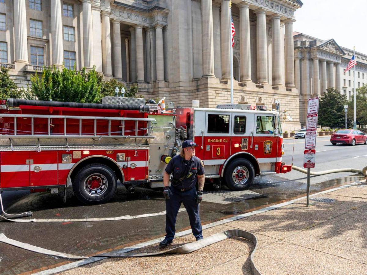 Se registra incendio de batería en el Museo Nacional de Historia Estadounidense
