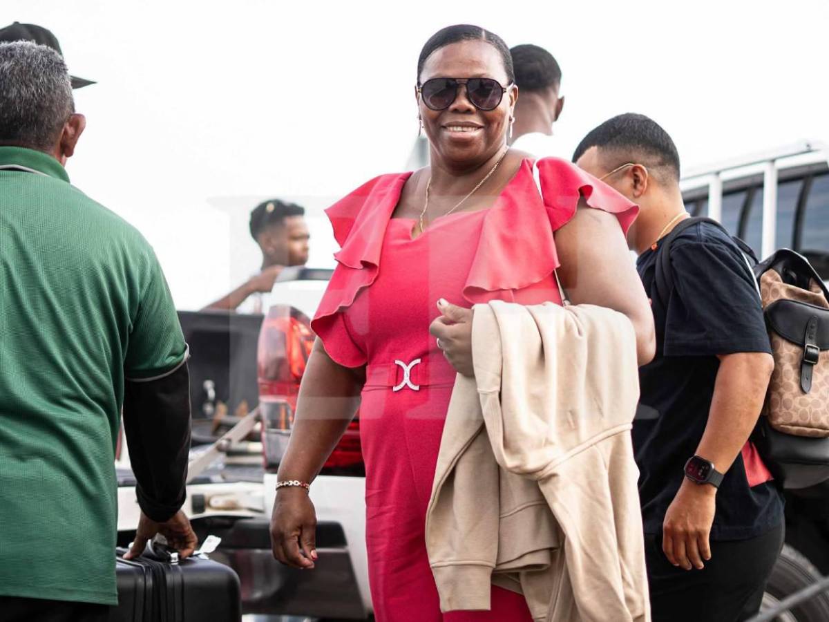 Imágenes inéditas: Así fue la salida de Julián Martínez para unirse a su nuevo equipo en Portugal