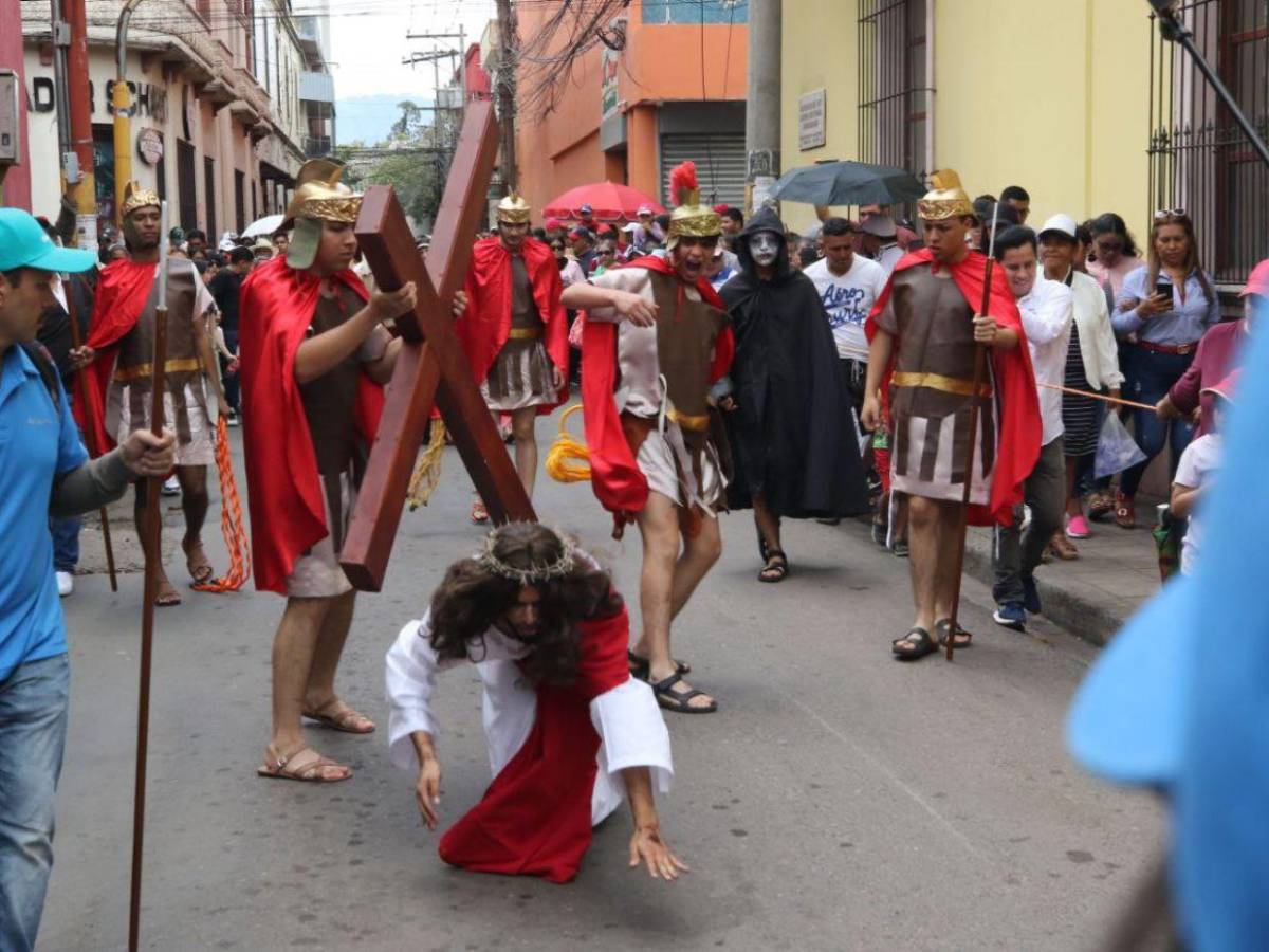 Déspotas y crueles: los villanos del Vía Crucis este Viernes Santo