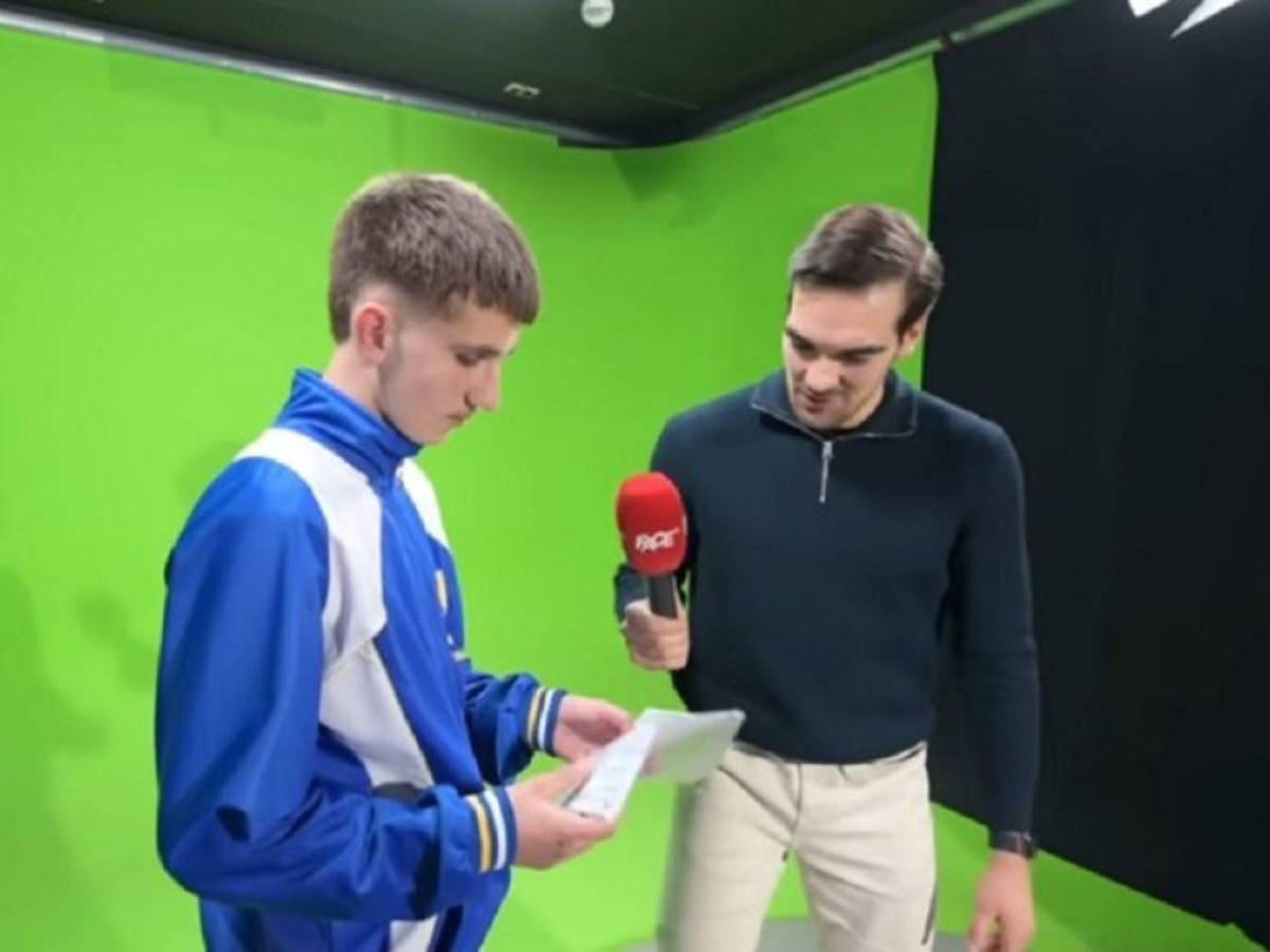 De robar un papelito a viajar al Mundial: el recogepelotas que es héroe en Bosnia