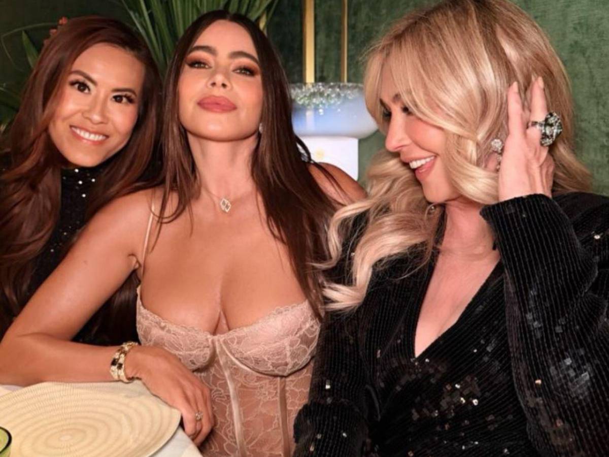 Sofía Vergara enciende las redes  a sus 53 años: Esta es la razón