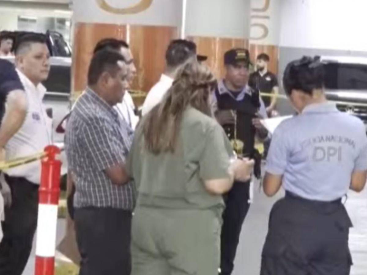 Con equipo especializado: así inspecciona la ATIC la escena del crimen del empresario Milton Rápalo en SPS