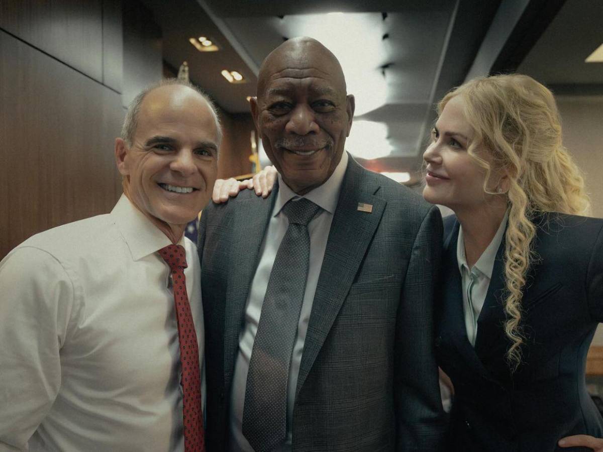 La siniestra razón por la que Morgan Freeman siempre usa aretes de oro