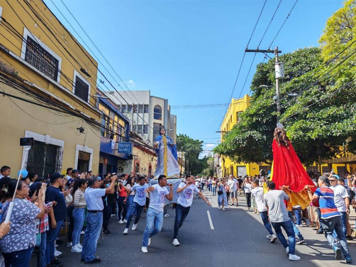 Carreritas de San Juan llenan de júbilo el Domingo de Resurrección en Comayagüela