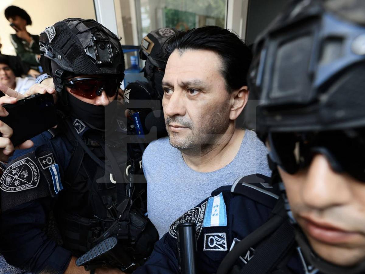 En Black Mamba y fuertemente custodiado, trasladan a Alexander Ardón a la capital En Black Mamba y fuertemente custodiado, trasladan a Alexander Ardón a la capital