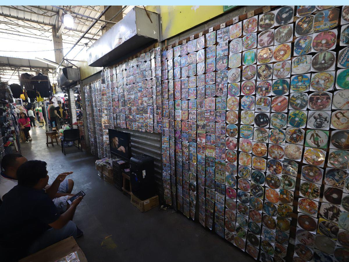 Los CD, casetes y USB se resisten a desaparecer pese al avance tecnológico