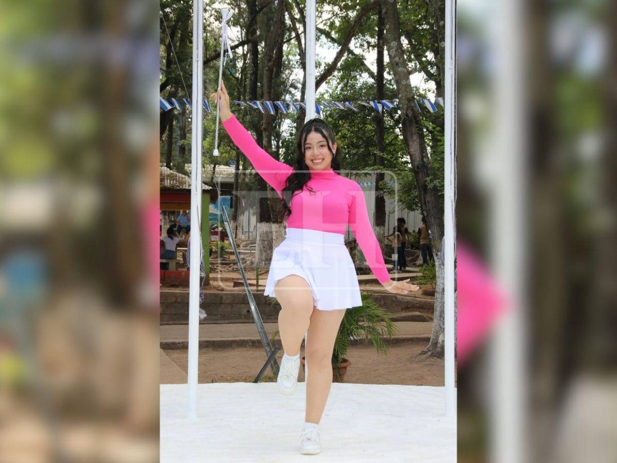 Con elegancia y precisión, palillonas del INTAE preparan su presentación para el 15 de septiembre