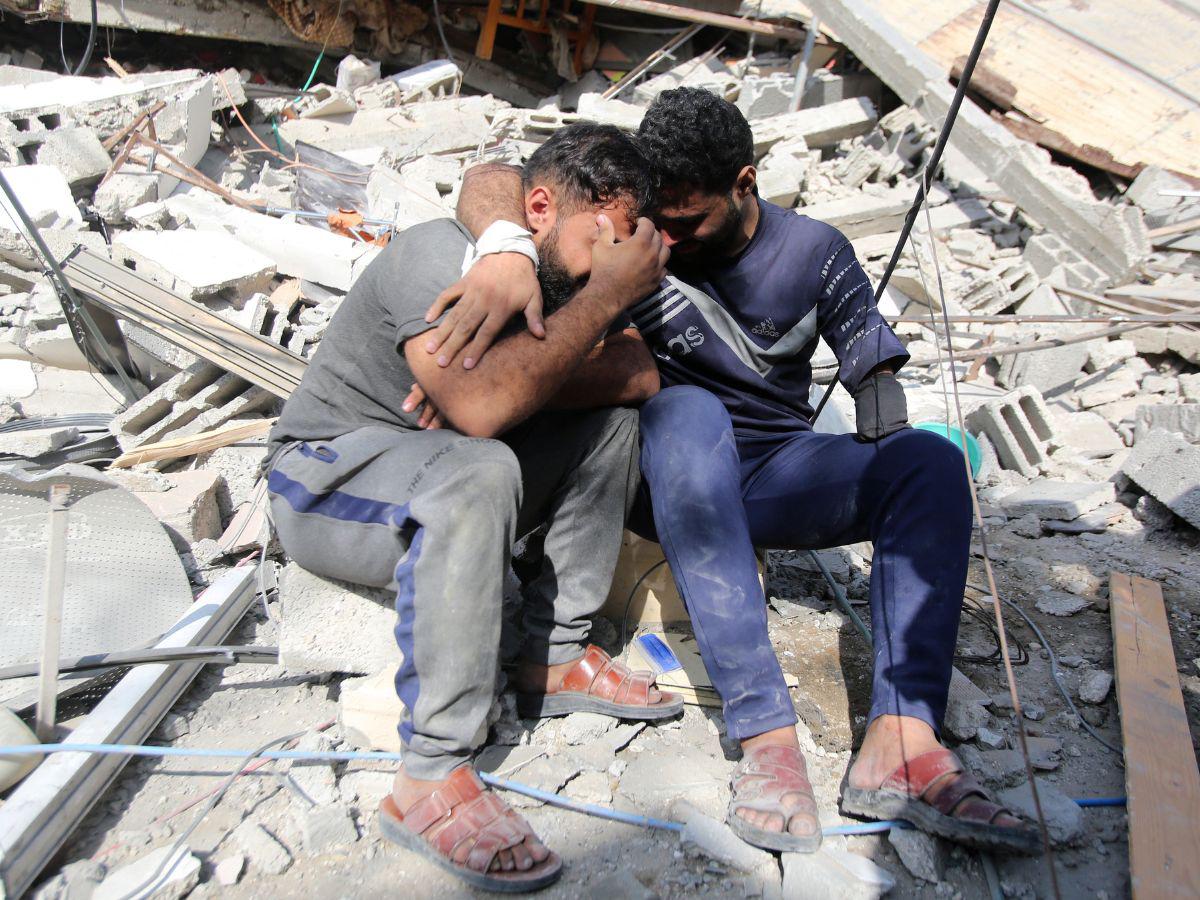 Reportan más de 200 muertos en bombardeos nocturnos de Israel en Gaza