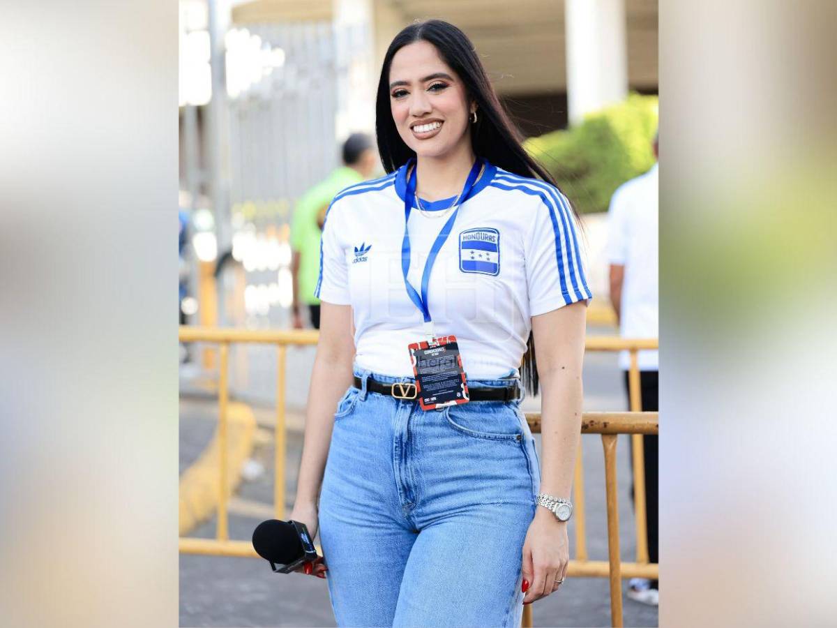 Chicas hermosas iluminan el partido entre Costa Rica y Honduras
