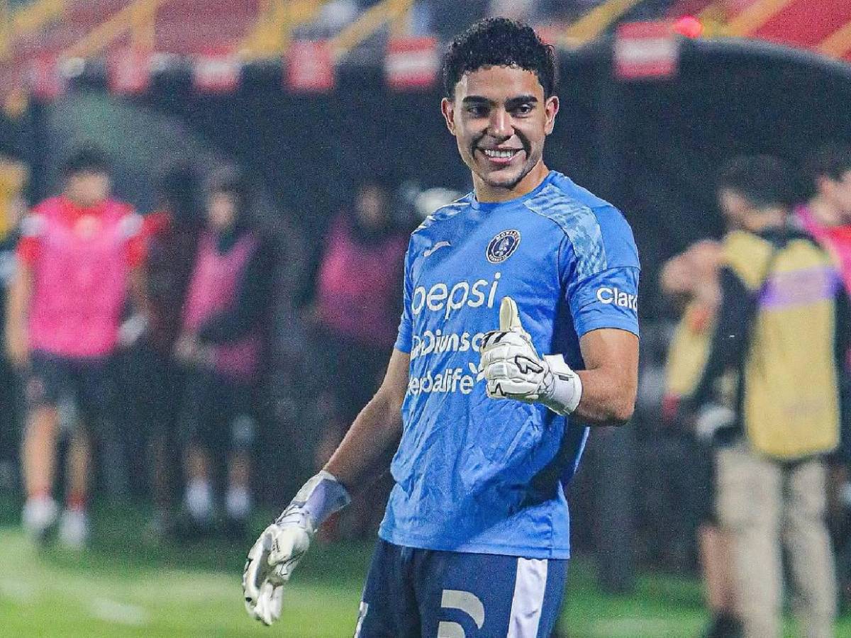 Jugador de Motagua se graduó de la universidad en Estados Unidos: Así lo celebraron