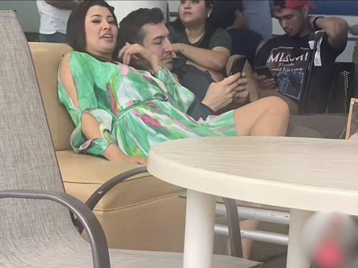 ¿Se acabó el amor? Novio de Milagro Flores es captado ignorándola por estar en su celular