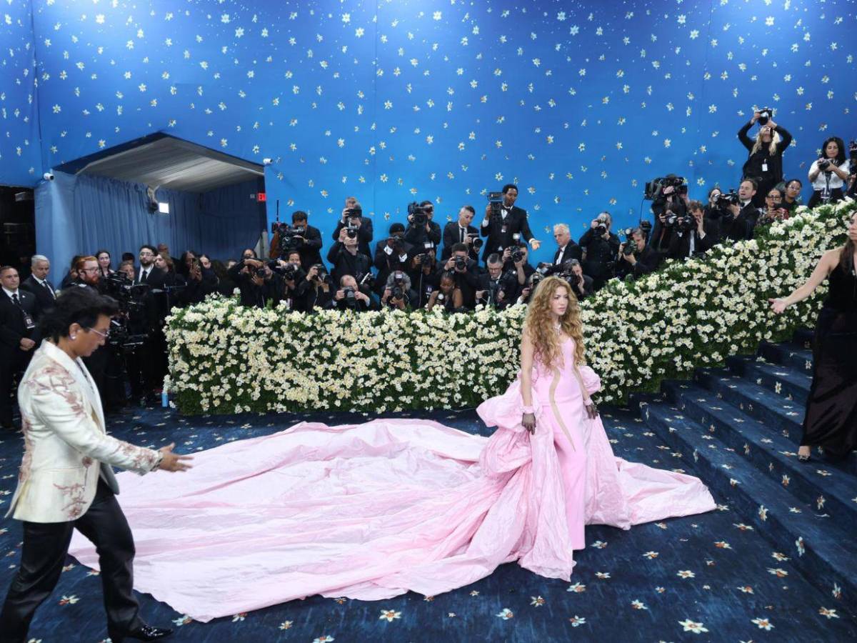 Shakira impacta en la Met Gala 2025 con su elegancia y estilo