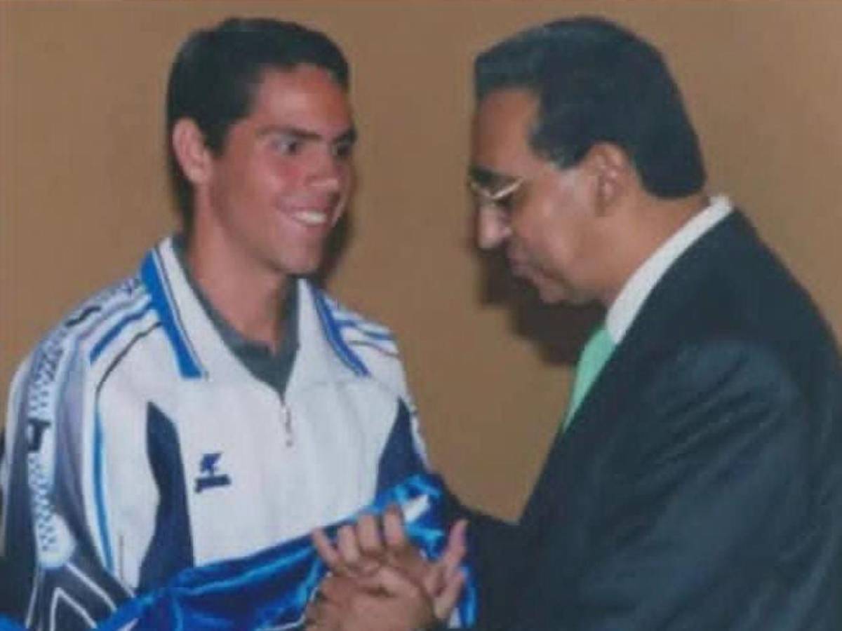 Nadador olímpico e hijo de exministro: el hombre que murió repentinamente en el bulevar Morazán