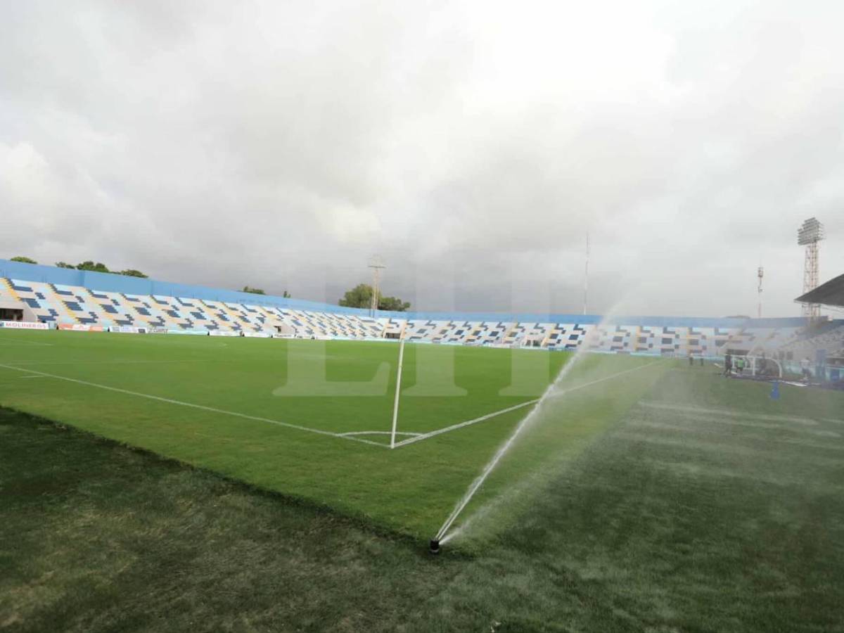 Lindas chicas e imágenes inéditas que está dejando el Victoria vs Marathón en La Ceiba