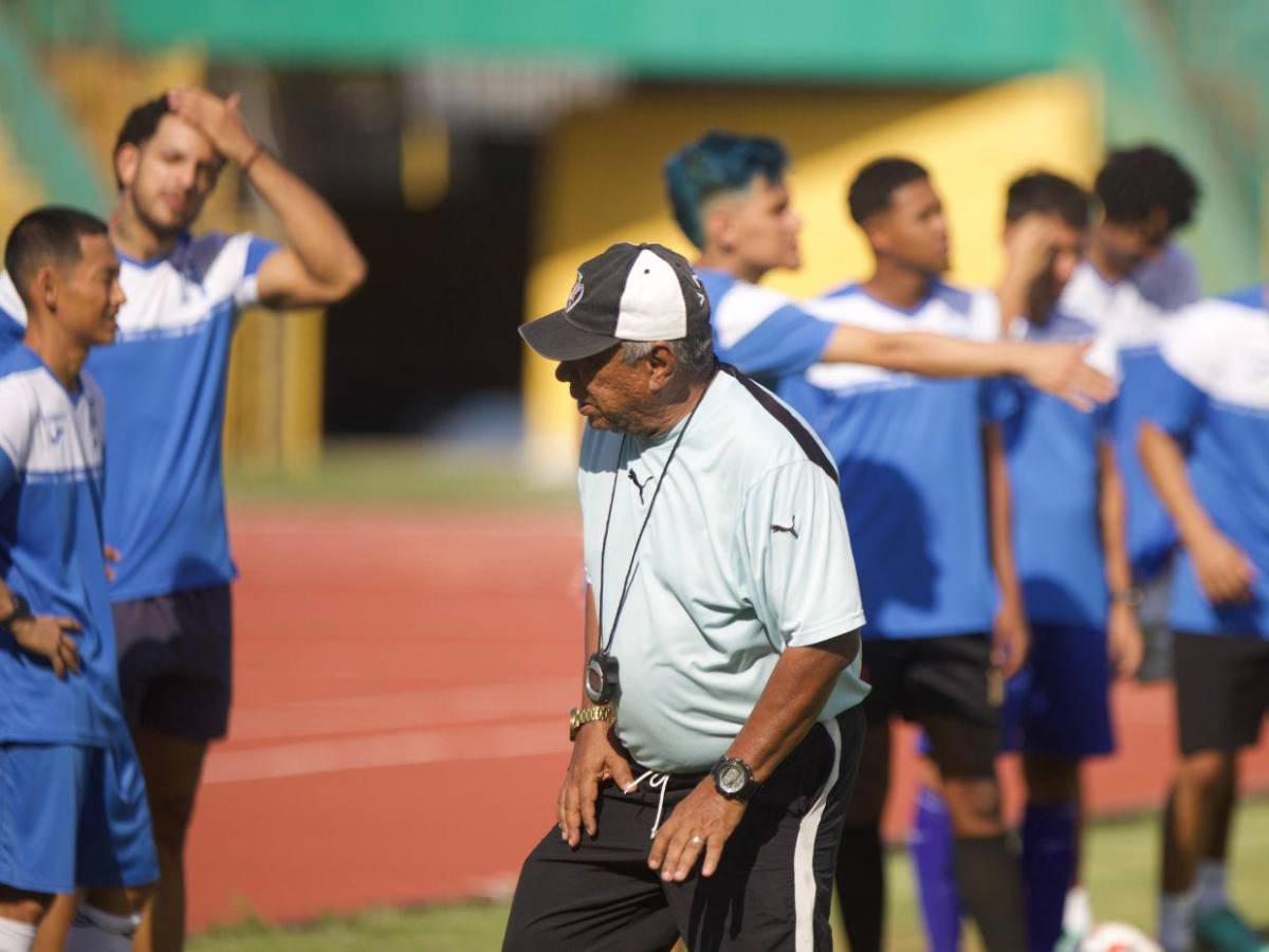 Revelado: Lo que hizo Xiomara Castro y Roberto Contreras para juego de tiktokers vs El Salvador