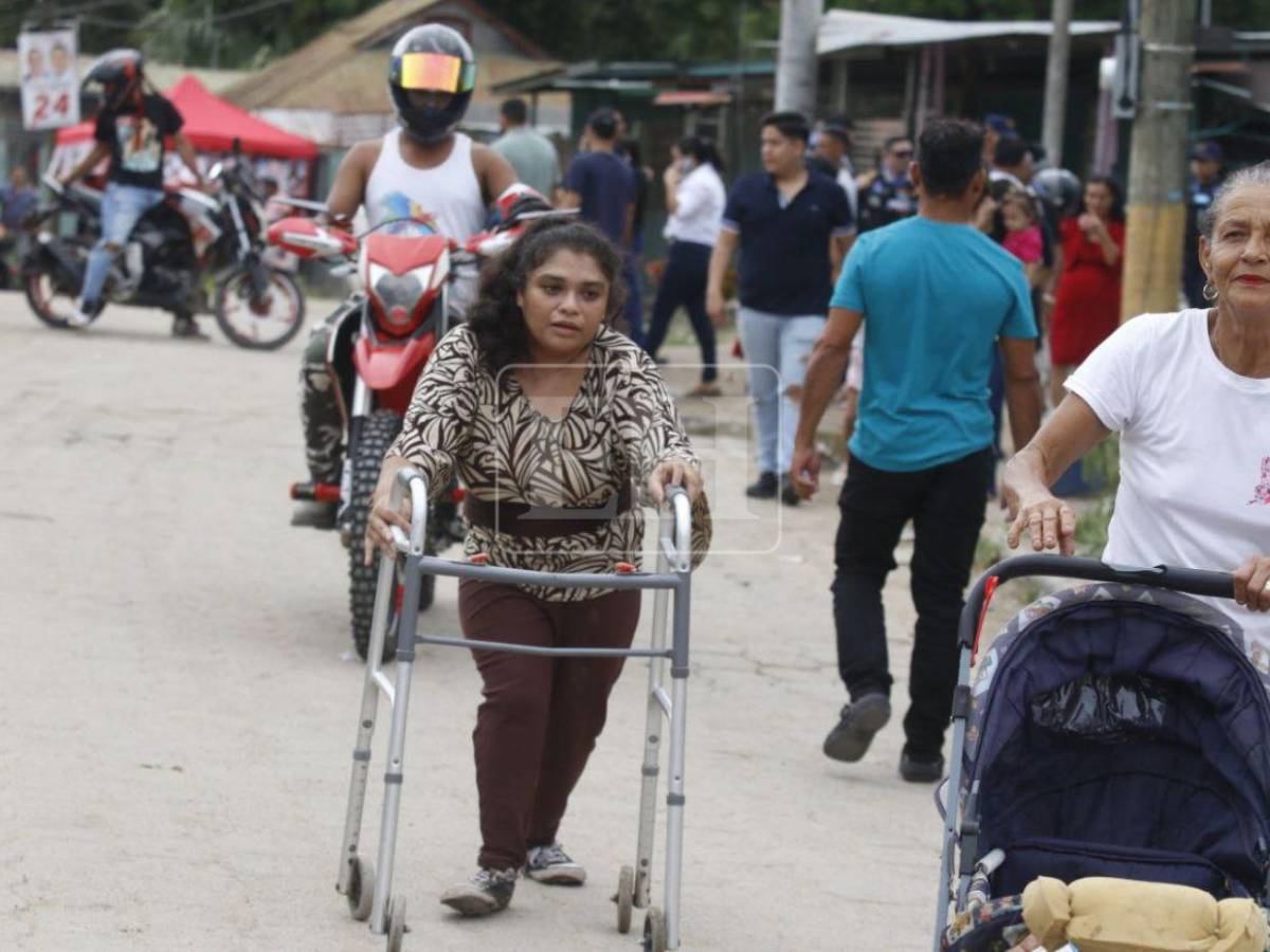 No hay límites cuando se trata de la democracia: jóvenes y adultos mayores acudieron a las urnas