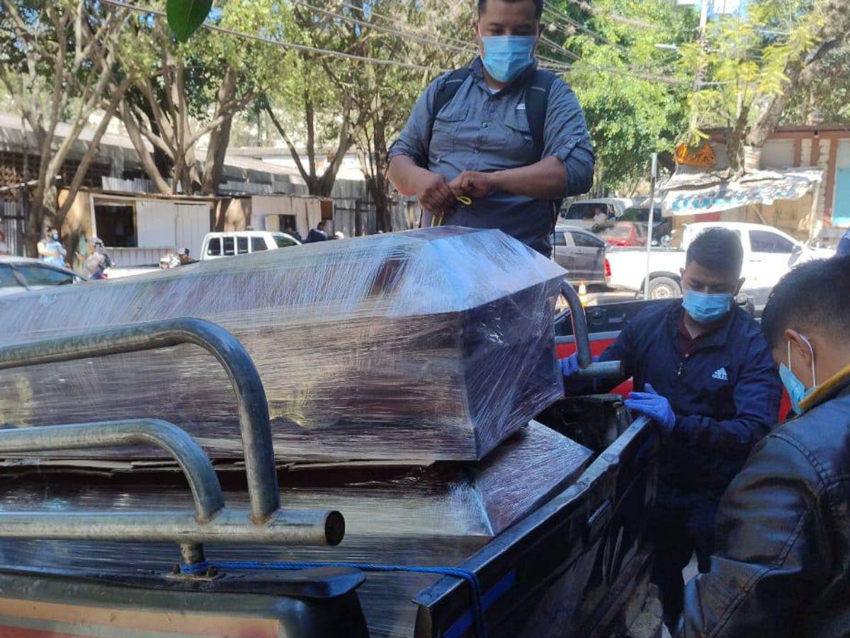 Un ataud sobre otro: identifican a tío y sobrino hallados carbonizados en La Paz