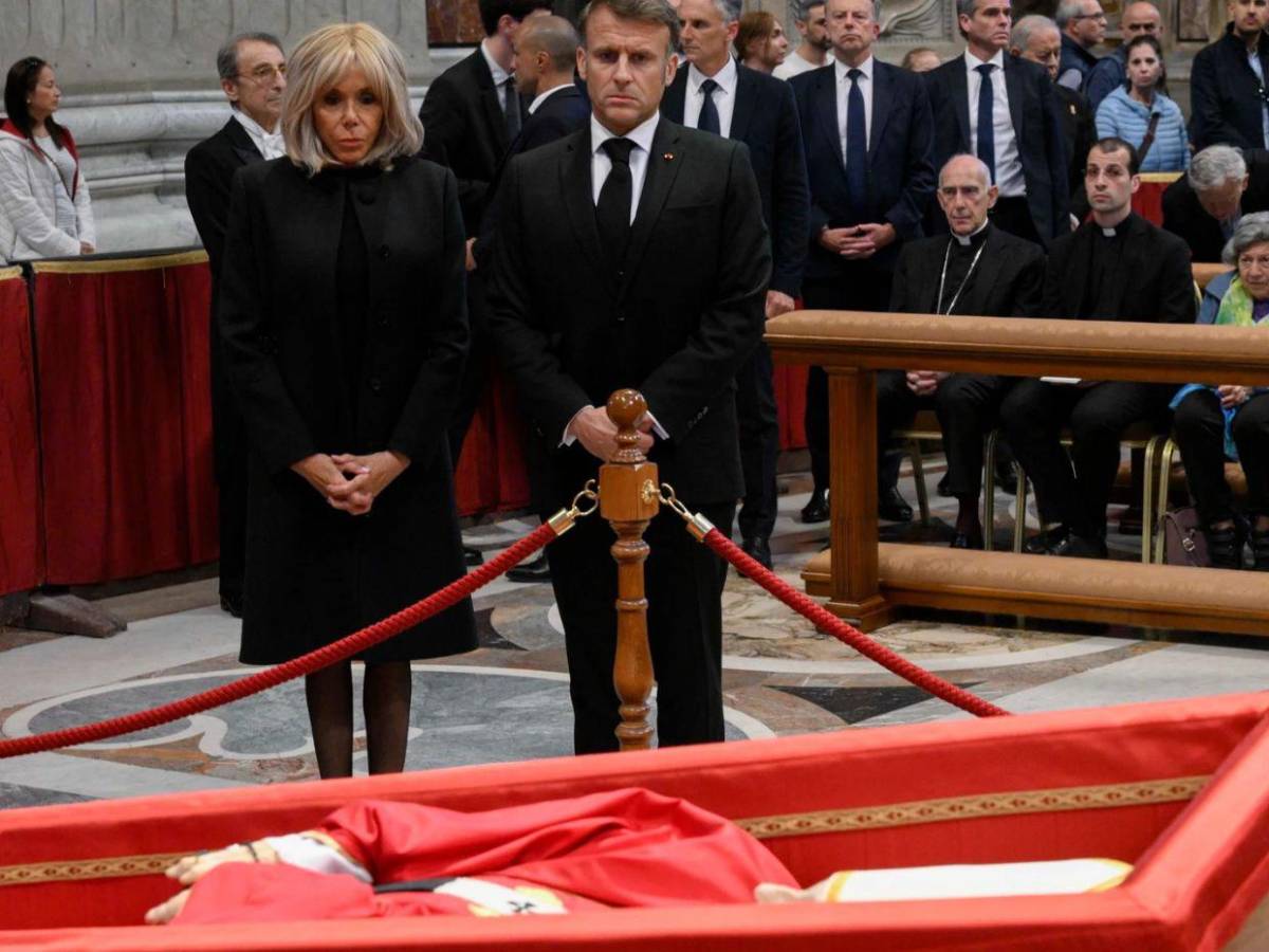 Los atuendos de las reinas y primeras damas en el funeral del papa Francisco Los atuendos de las reinas y primeras damas en el funeral del papa Francisco