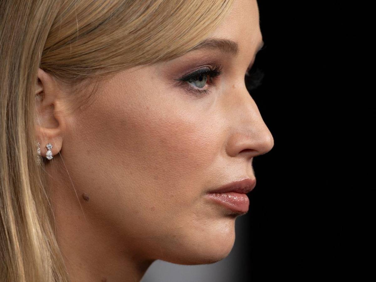 Jennifer Lawrence revela el insólito producto de bebés que utiliza en su rutina facial