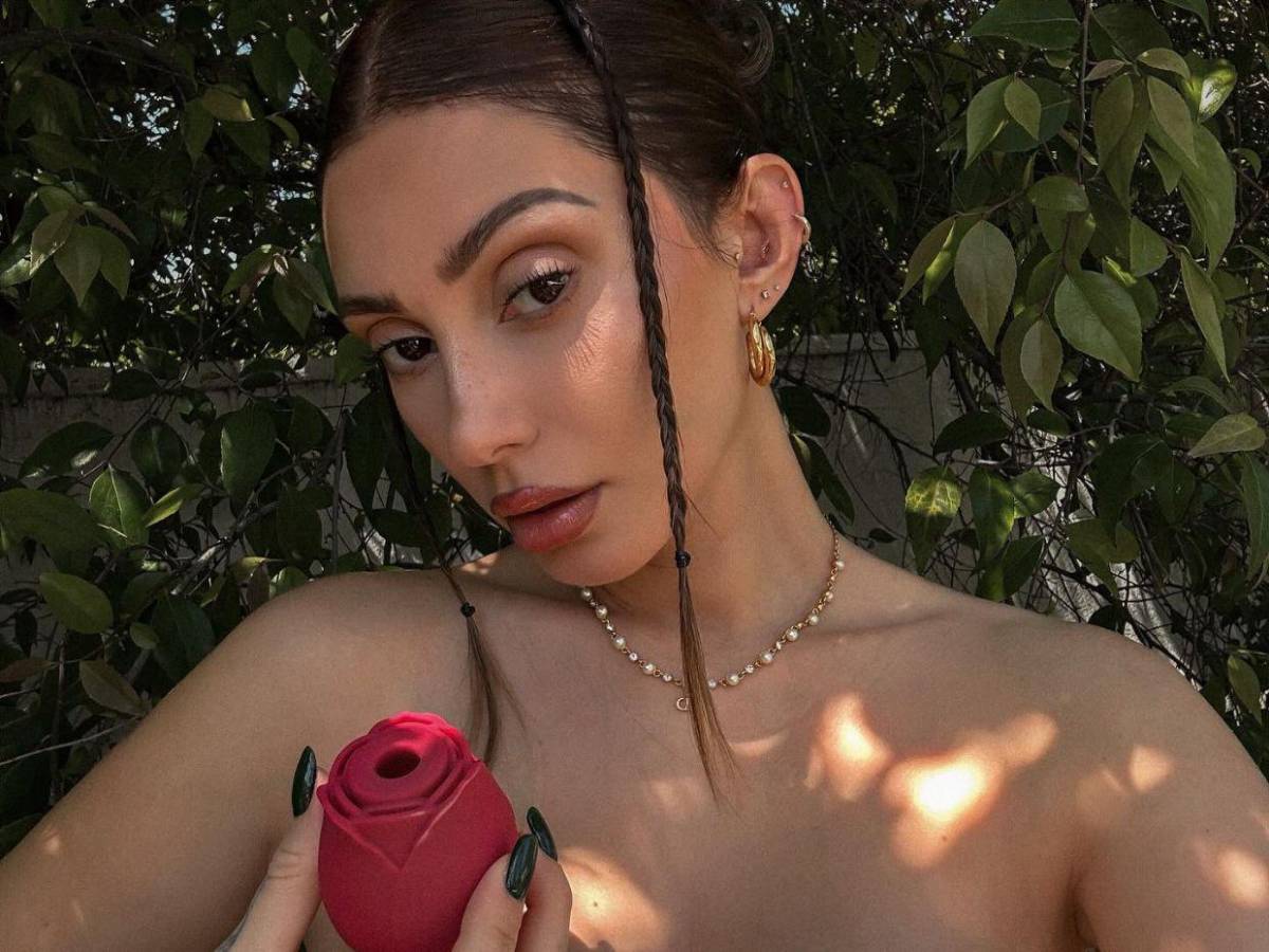 Actriz de Netflix asegura que le ofrecieron dinero para difundir odio hacia Hailey Bieber