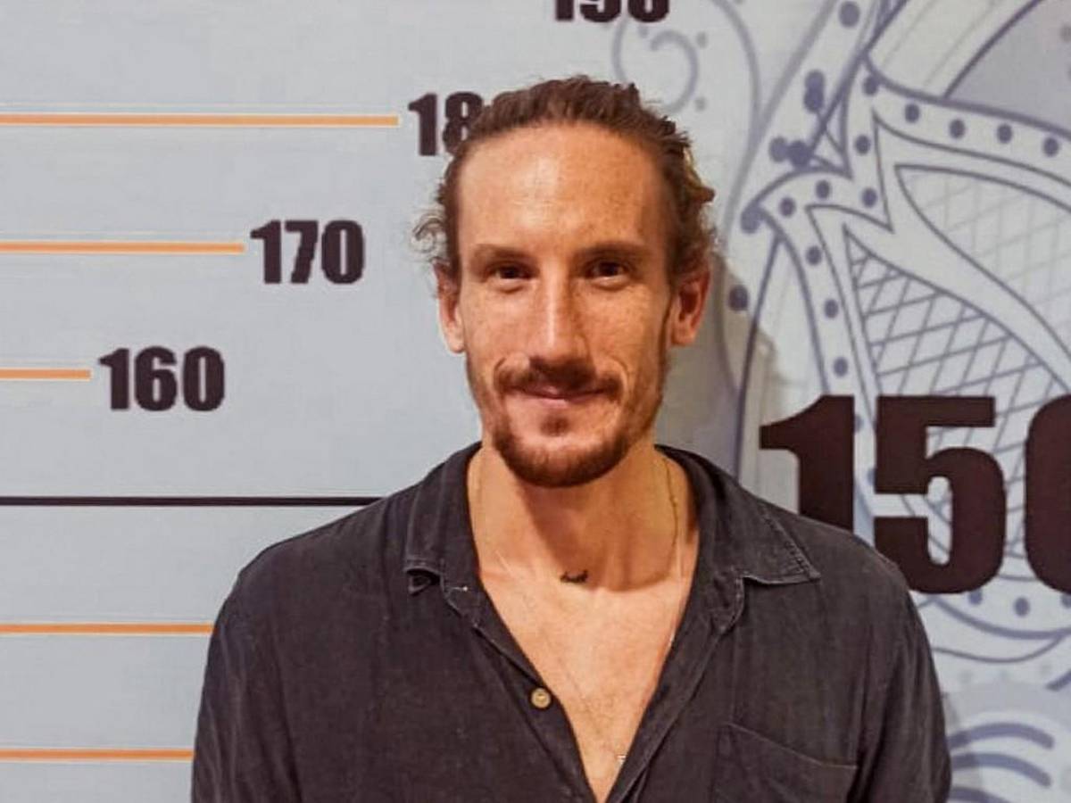 Deportarán canadiense por bailar desnudo en montaña sagrada