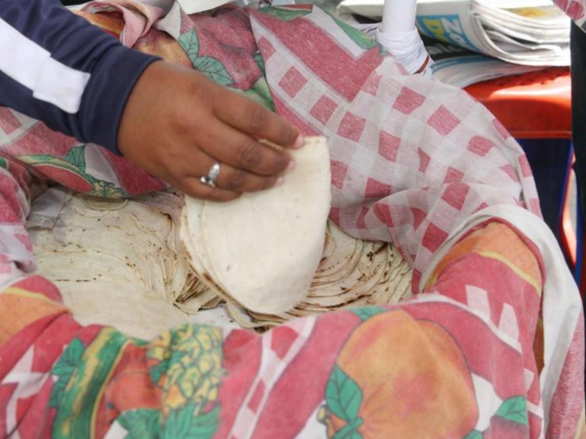 Los que vendan tortillas a 1.50 lempiras serán multados por el gobierno