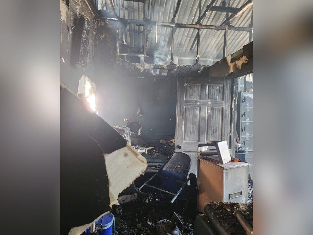 Alcaldía de Roatán anuncia medidas en respuesta al incendio de hospital