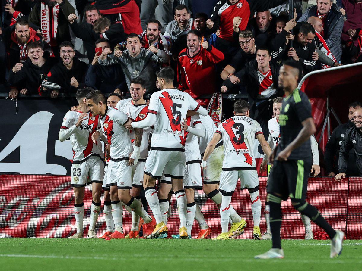 Real Madrid cae 3-2 frente al Rayo y se despide del liderato de La Liga