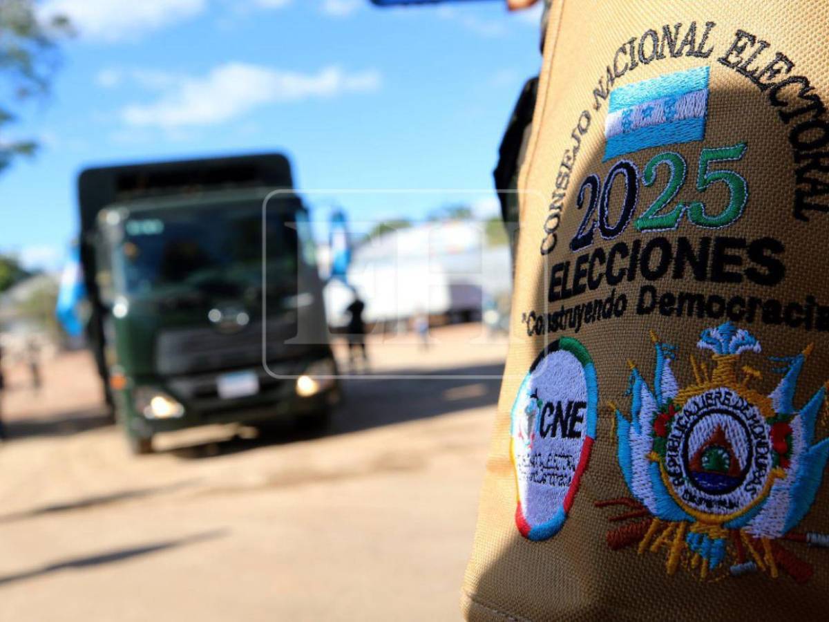 A tiempo y con GPS: así fue el despacho de material electoral