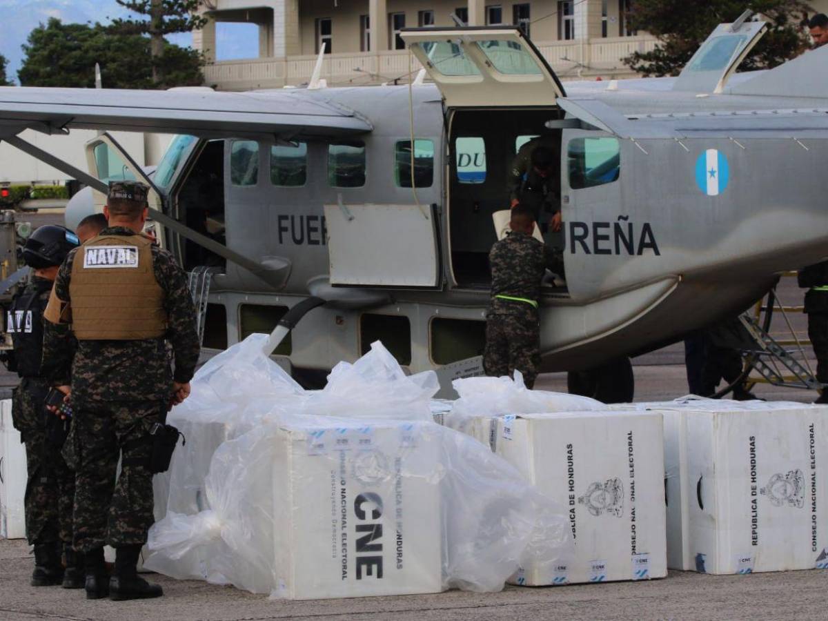 Llegan a Tegucigalpa maletas electorales desde Gracias a Dios