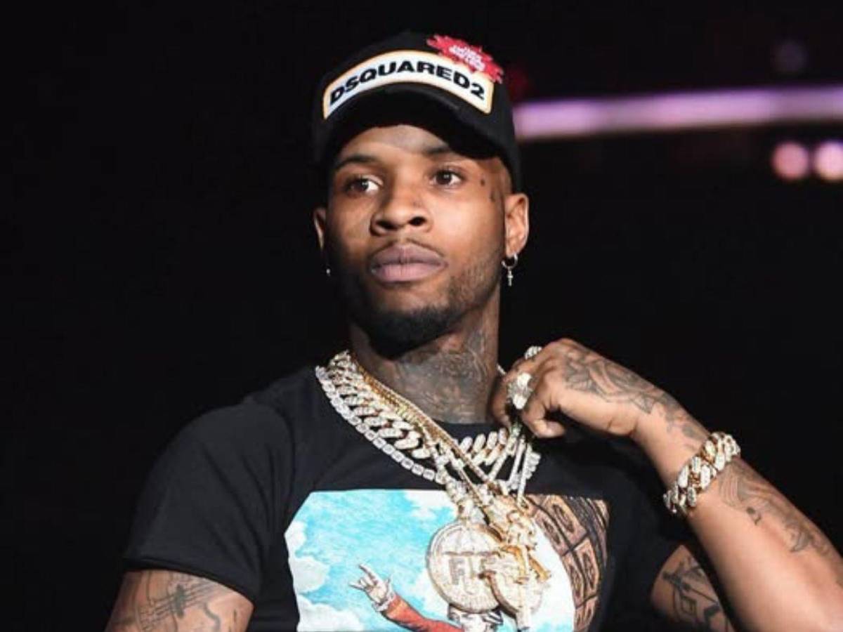 Rapero Tory Lanez es hospitalizado tras ser apuñalado en prisión de California