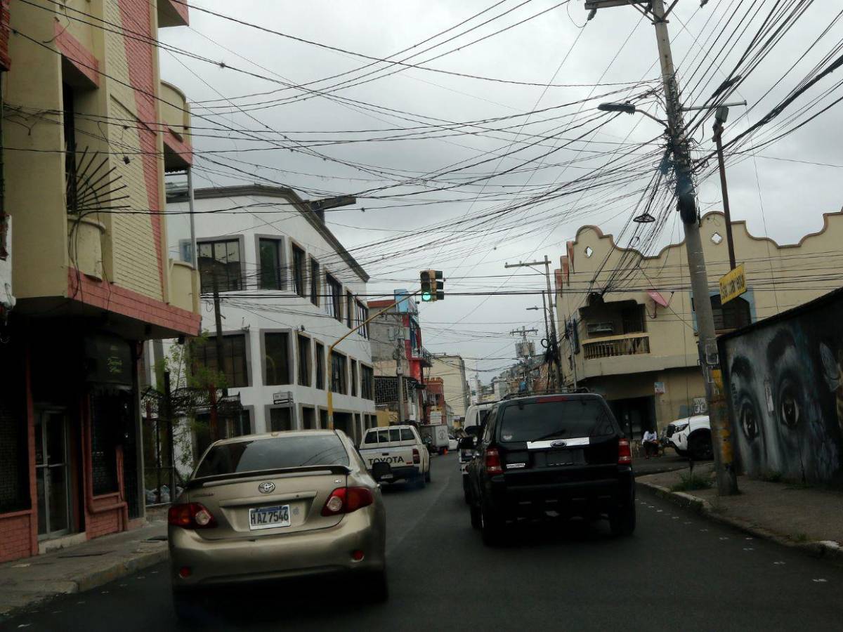 La capital tendrá semáforos inteligentes en 55 intersecciones a finales de 2026