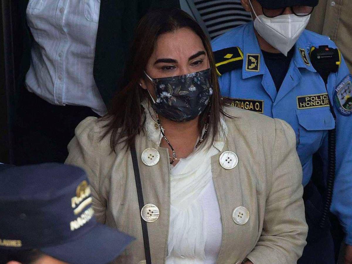 Fijan audiencia de proposición de pruebas contra ex primera dama Rosa Elena Bonilla