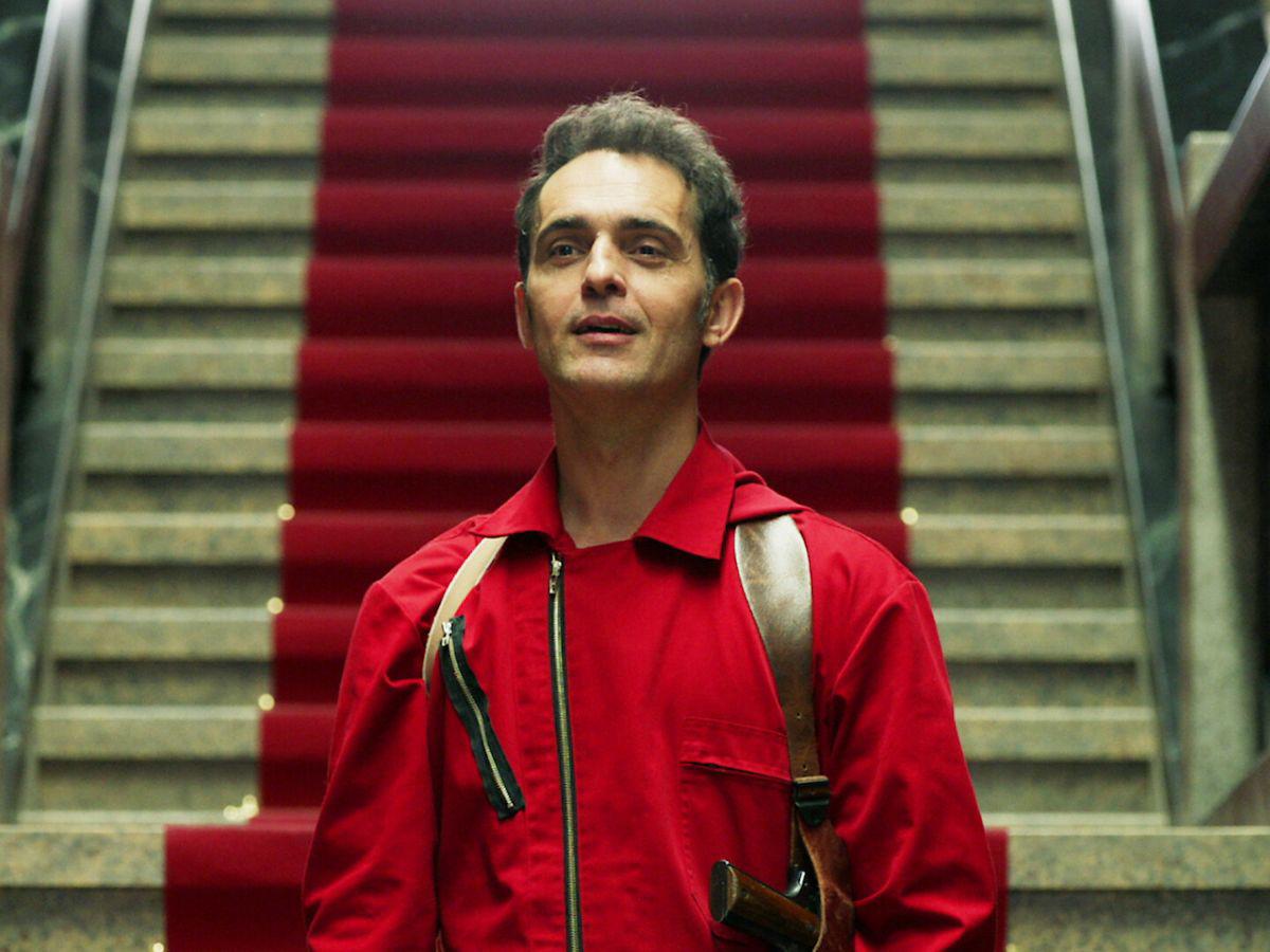 Manipulador, psicópata, pero también entrañable y simpático, el personaje del hermano del Profesor fascinó a muchos espectadores.