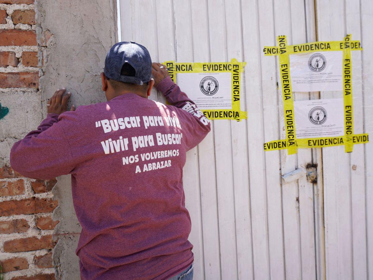 Localizan 32 cuerpos en fosa clandestina en Guanajuato, México