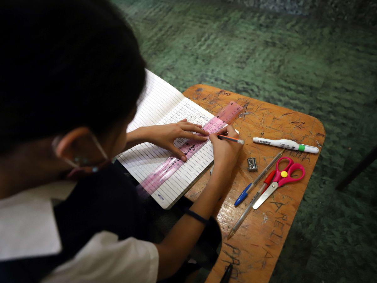 Los expertos recomiendan reforzar la alfabetización temprana e inicial en Honduras para reducir los índices.