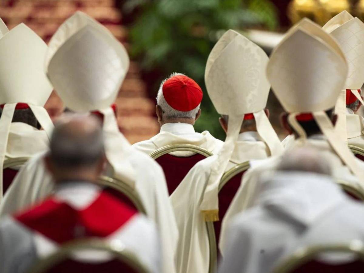 ¿Quién sería el nuevo sucesor del papa Francisco, según la inteligencia artificial?