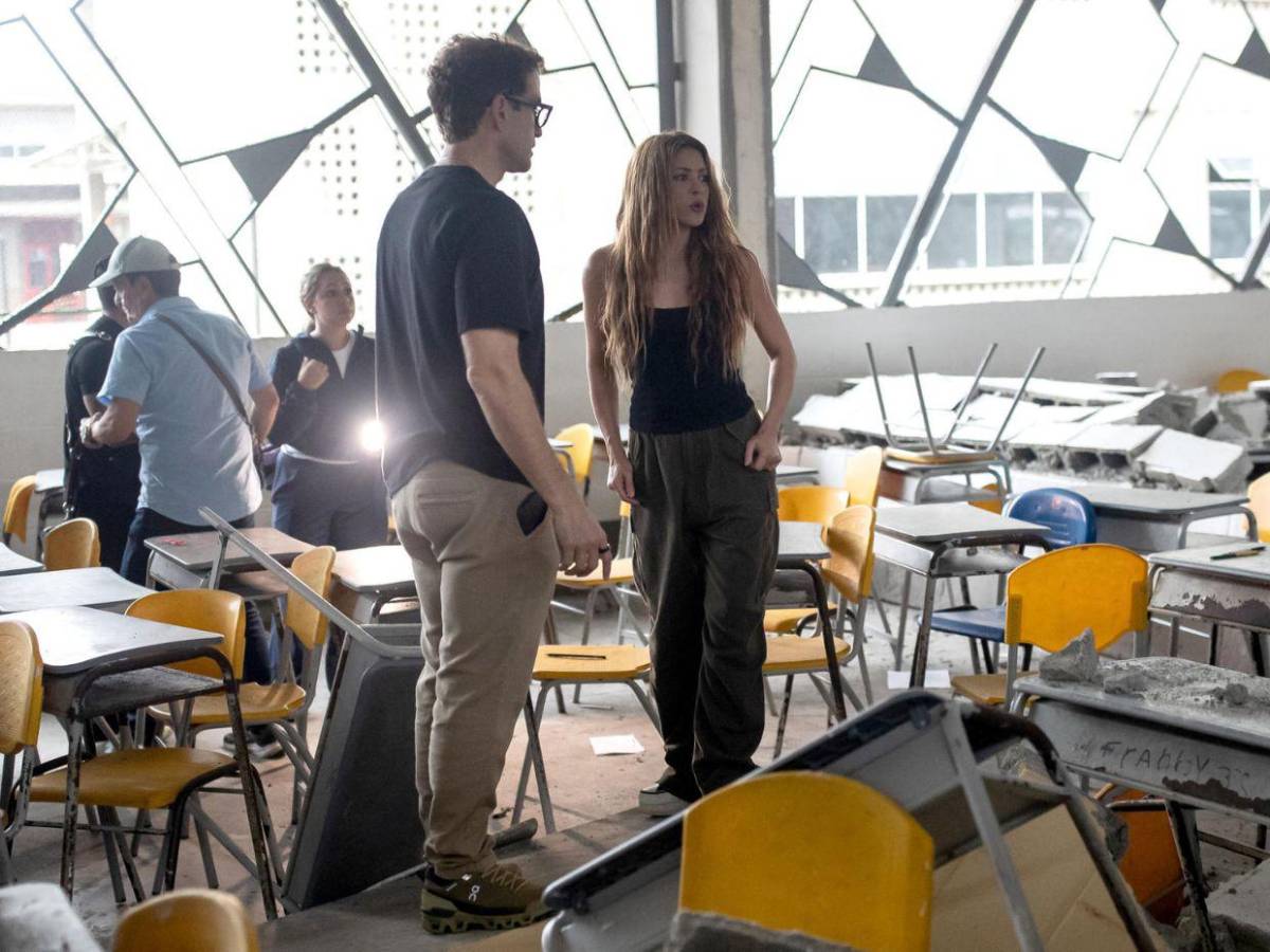 Shakira llega a las zonas devastadas por el terremoto en Colombia y anuncia millonaria ayuda