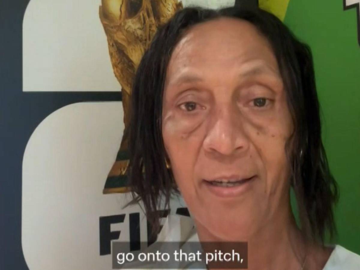 Brille en el campo: madre de Josimar 'Vozinha' tras obtener su visa y verlo en la cancha