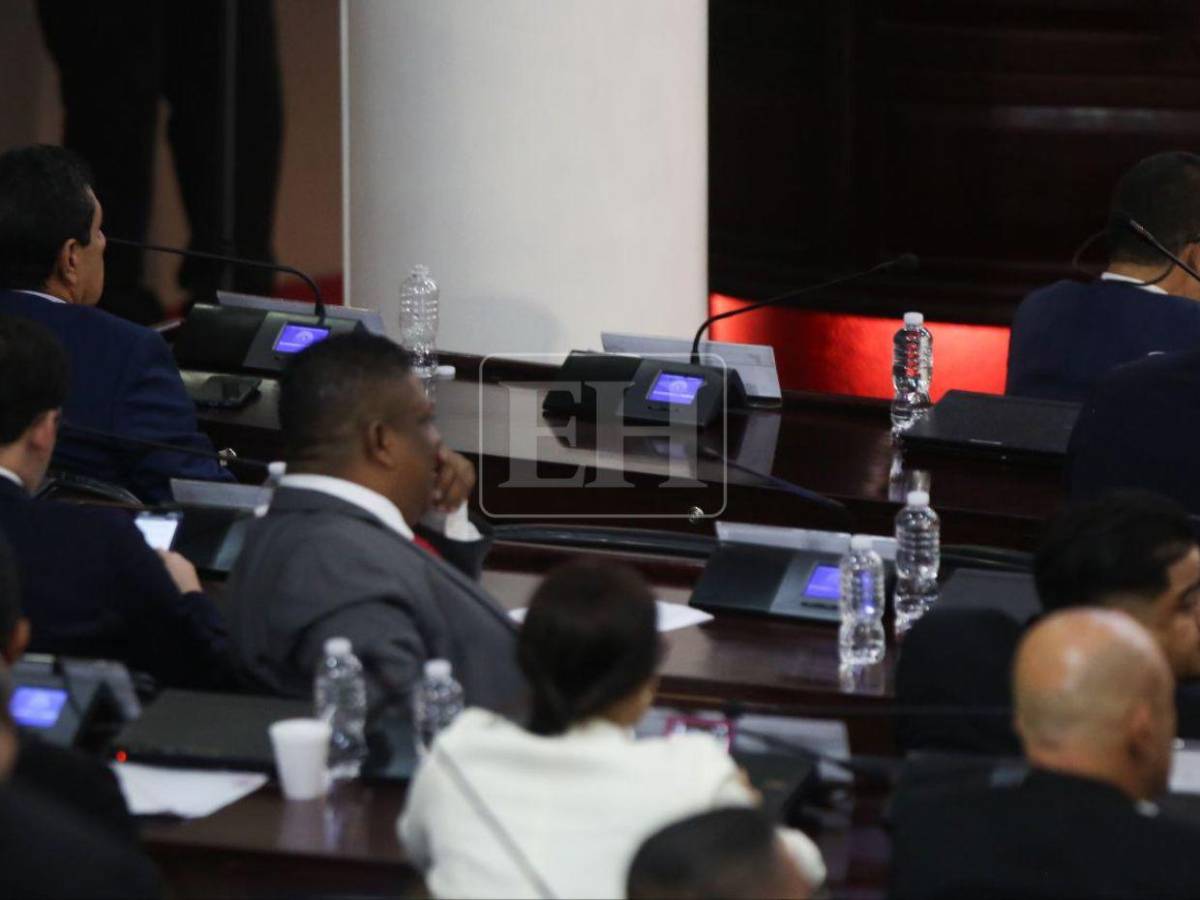 ¿A qué diputados se les descontará el día de salario por no llegar a la segunda sesión?