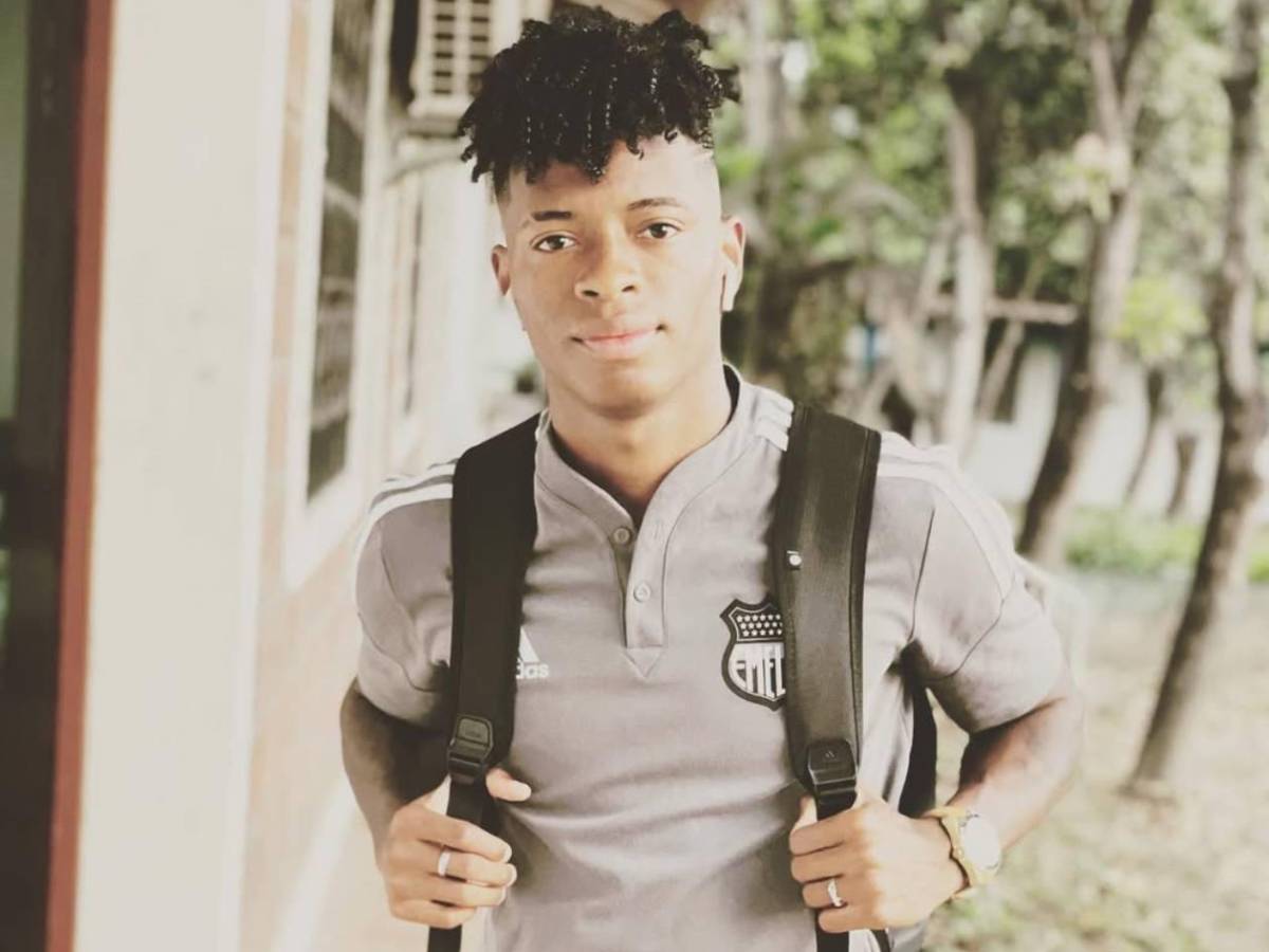 Delincuentes ingresan a la casa de futbolista: Su esposa e hijo fueron secuestrados Delincuentes ingresan a la casa de futbolista: Su esposa e hijo fueron secuestrados
