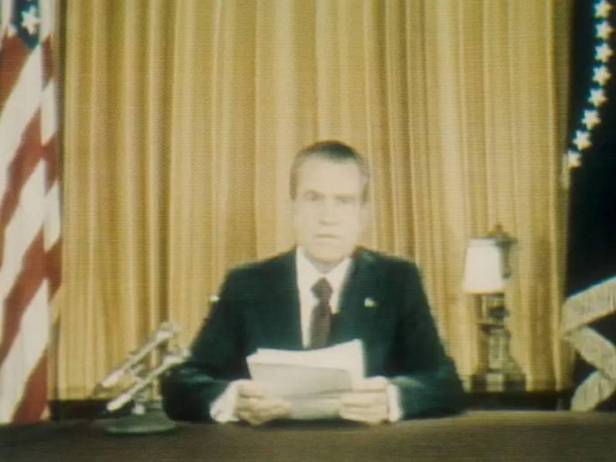 Roger Stone, protagonista de escándalos y conocido como El príncipe de las tinieblas