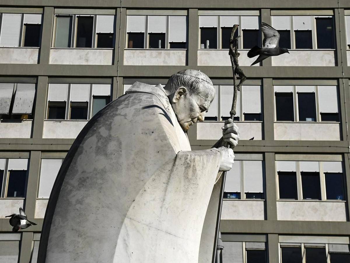 Salud del papa Francisco mantiene en constante oración  al pueblo católico
