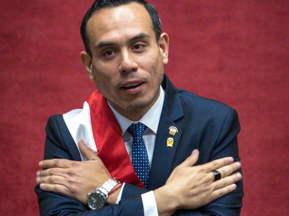 Denuncias por agresión y corrupción: ¿Quién es José Jerí, el presidente interino de Perú?