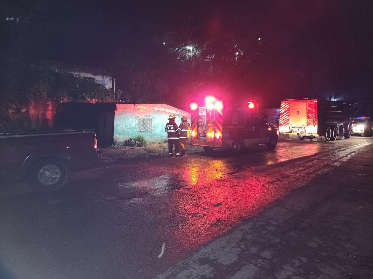 Estaban cubiertas con una cobija: momento en que encontraron a abuela y nieta carbonizadas en Copán