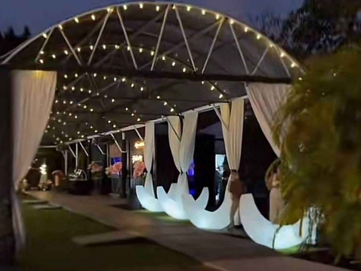 Anuel y su novia celebran por todo lo alto el primer año de su hija, Emma Luna