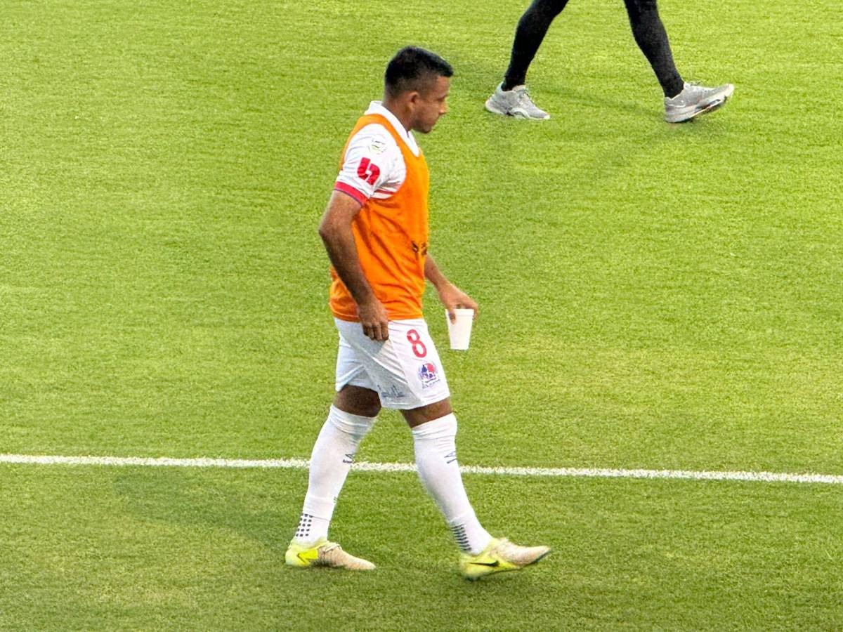 Lo que hizo Roxana Somoza, esposa de jugador roba suspiros, Edwin preocupa y felicidad de Olimpia