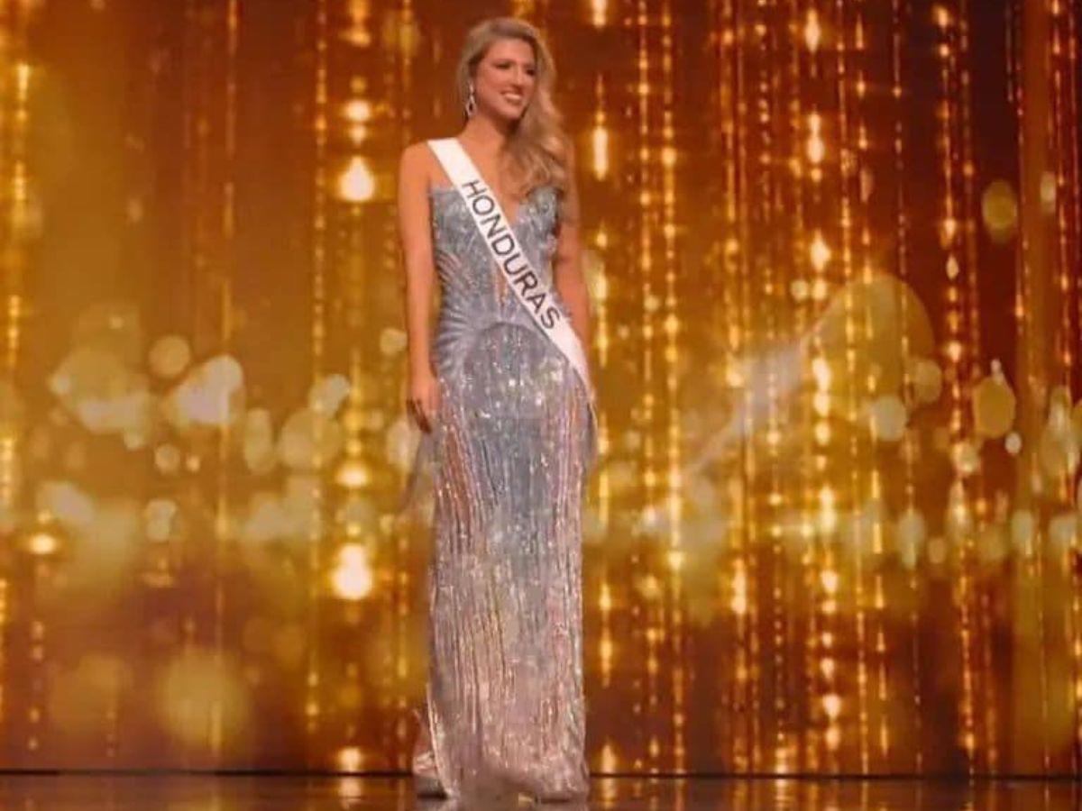 Rebeca se apoderó del escenario como las más experimentadas modelos.