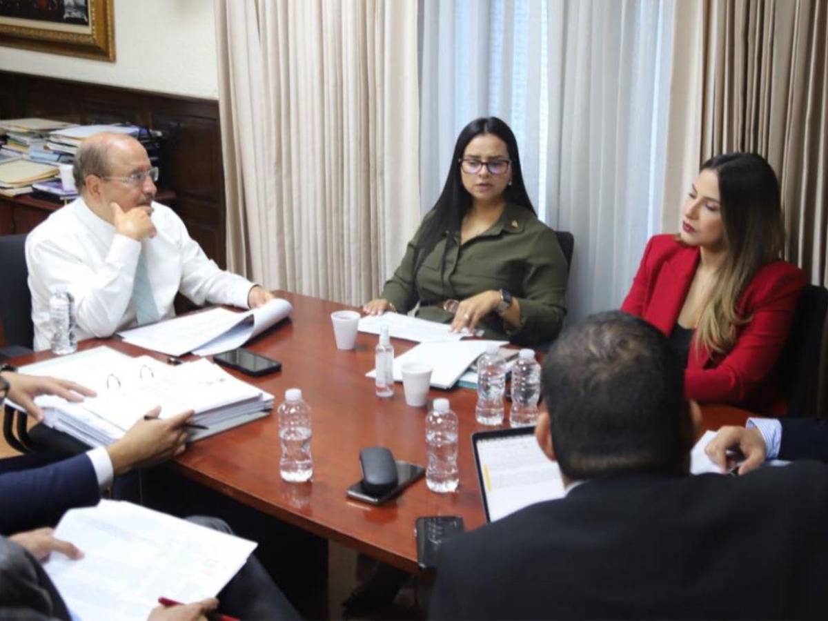 Pese a escándalo de Sedesol, Isis Cuéllar entre diputados electos en Copán, según preliminares