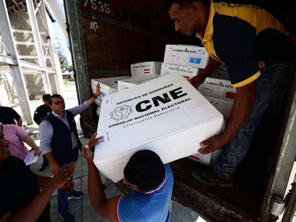 Material electoral ya llegó a SPS para ser distribuido en municipios de Cortés